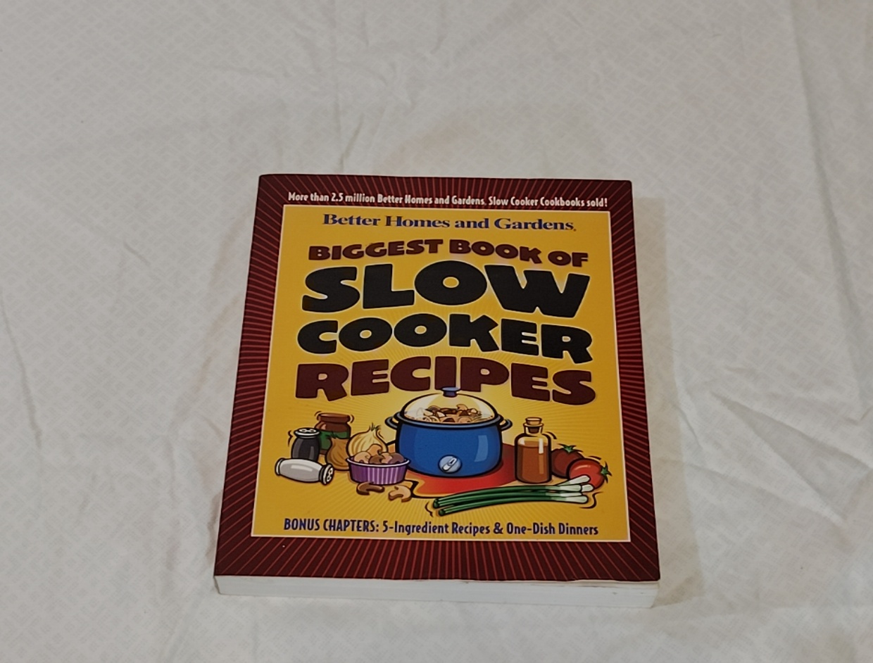 Biggest Book of Slow Cooker Recipes – Better Homes and Gardens (paperback)